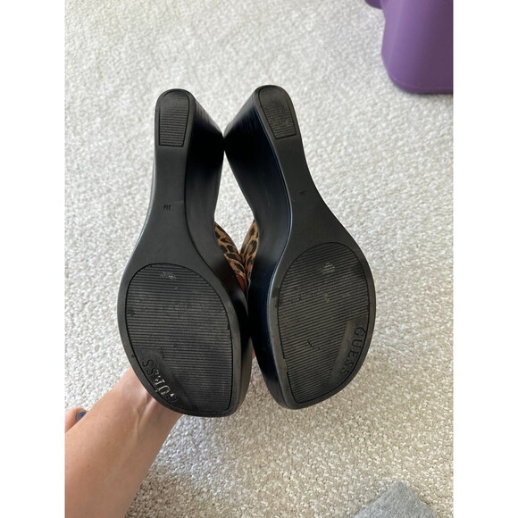 Guess Cheetah Platform Sandals size 8 - Picture 4 of 5
